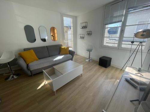 Cathedrale Apartment | Bel appartement 6p Tours Centre