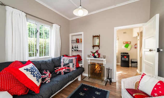 Grabouw House | Belfield Wines and Farm Cottages