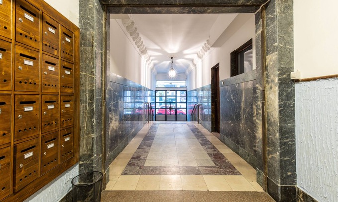 Vracar Apartment | Belgrade Center Apartment VI