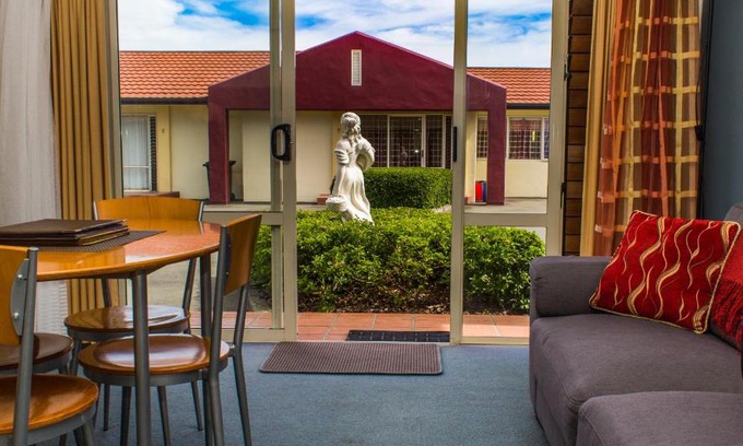 Napier Hotel | Bella Tuscany Motor Lodge