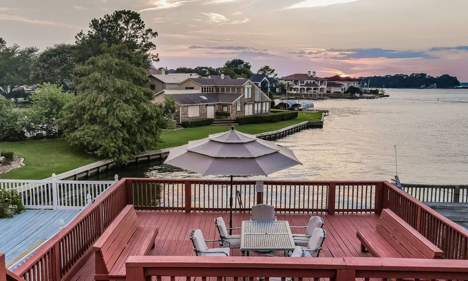 April Sound House | Bella Vista - A Sunset Serenity Cove Retreat!
