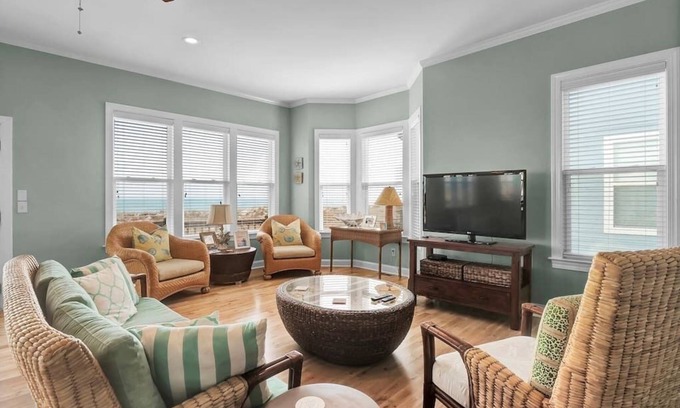 Carolina Beach Villa | Bella Vita, Oceanfront Retreat