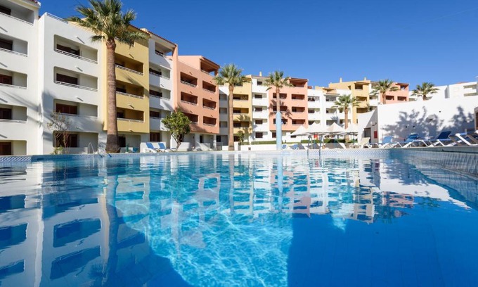 Correeira Apartment | Bellavista Avenida By BeGuest