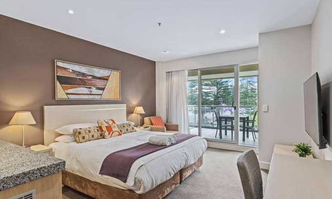 Glenelg Apartment | Belle Escapes - Glenelg Shores Studio