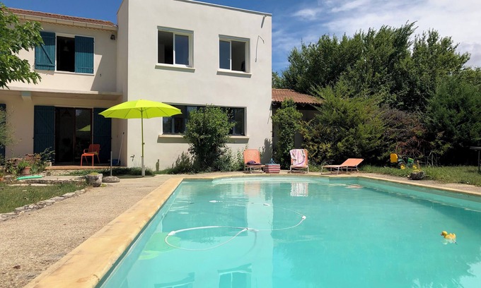 Ners House | Belle Maison Tranquille Avec Piscine et Jardin