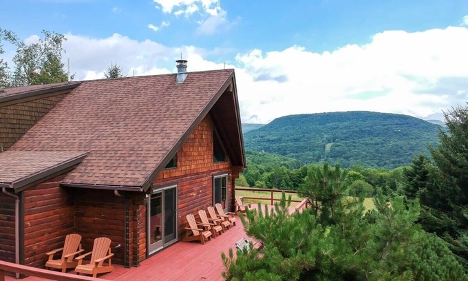 Fleischmanns Ski Chalet | Belleayre View: Paramount Views, Hot Tub + Firepit