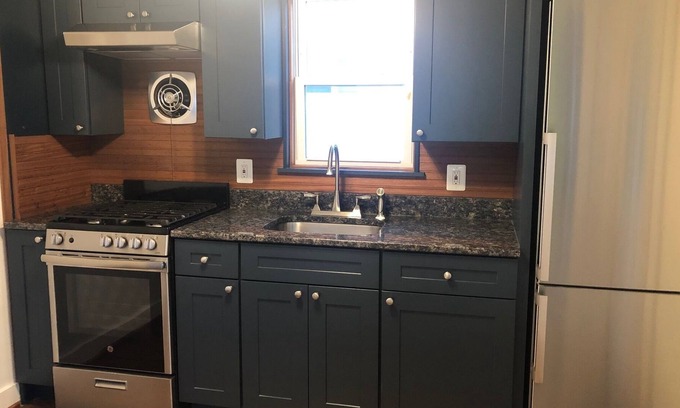 Wall Apartment | BELMAR - Cute 2 Bdrm Apartment 3 Blocks from the Beach