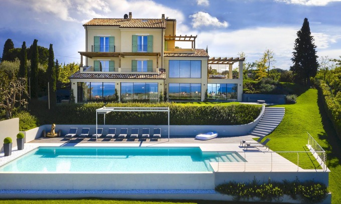 Civitanova Marche Villa | Belvilla by OYO Villa Eloise