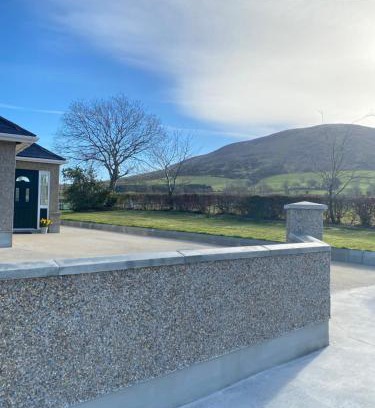 Londonderry House | Benbradagh Country Cottage Causeway Coast