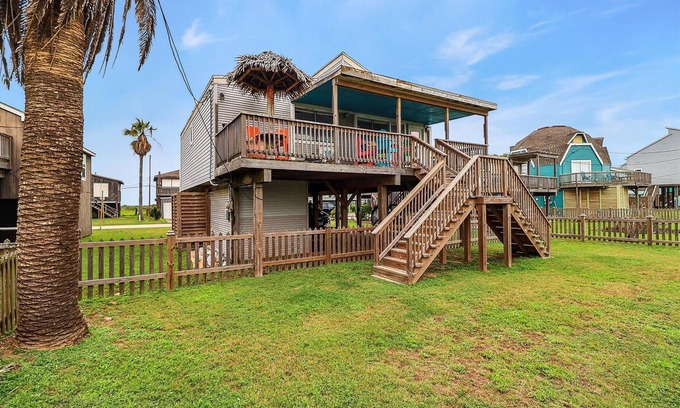 Bermuda Beach House | Bermuda Bungalow | Steps from the Sand!