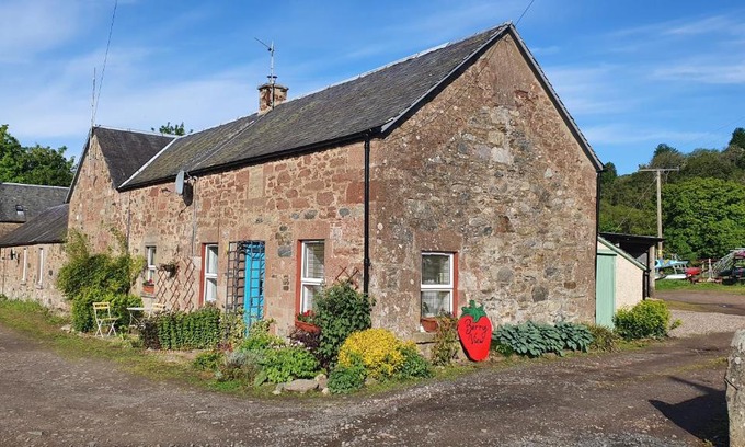 Murthly House | Berry View - Idyllic cosy cottage on berry farm