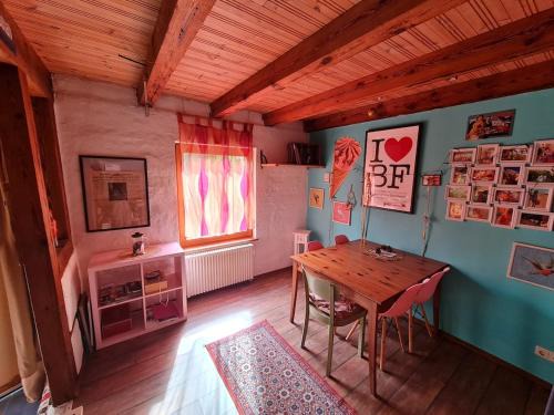 Greifswald City Centre Apartment | Berthi's Townhouse in city center