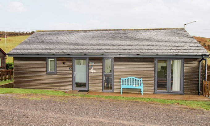Eype Cottage | BESIDE THE SEA, family friendly, character holiday cottage in Eype