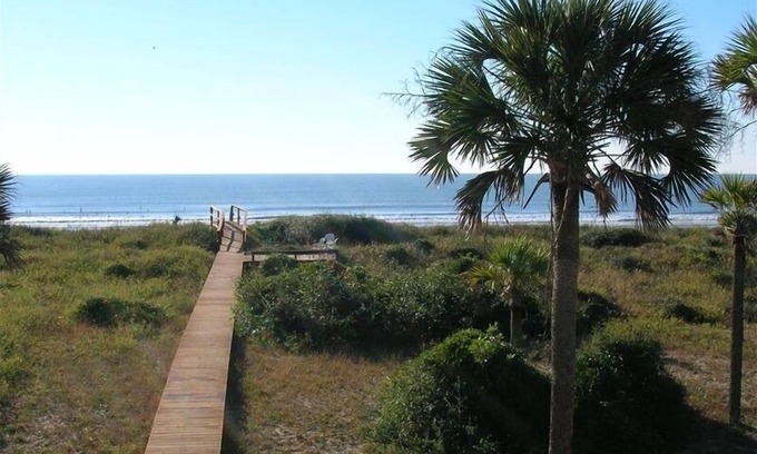 West Beach House | Best BEACHFRONT Kiawah Rates! Pup Friendly. Guests Love My Cozy Home.