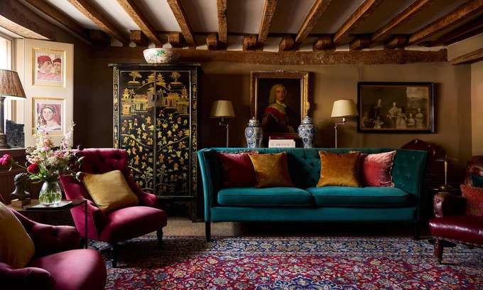 Lechlade Cottage | Best Design Stay Finalist/Top 12 Luxury Stays UK