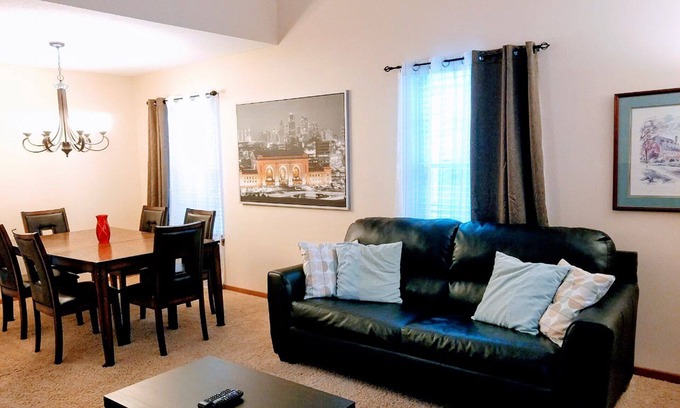 Overland Park House | Best lodging choice in Overland Park, KS