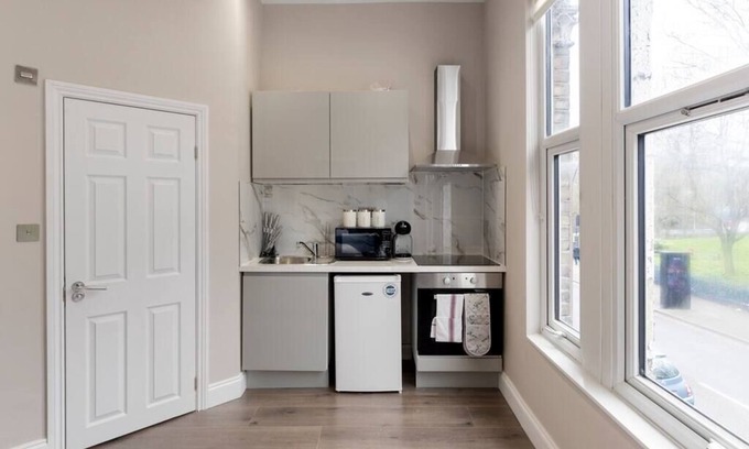 Seven Sisters Condo | Best Studio Staycation in Prime Location