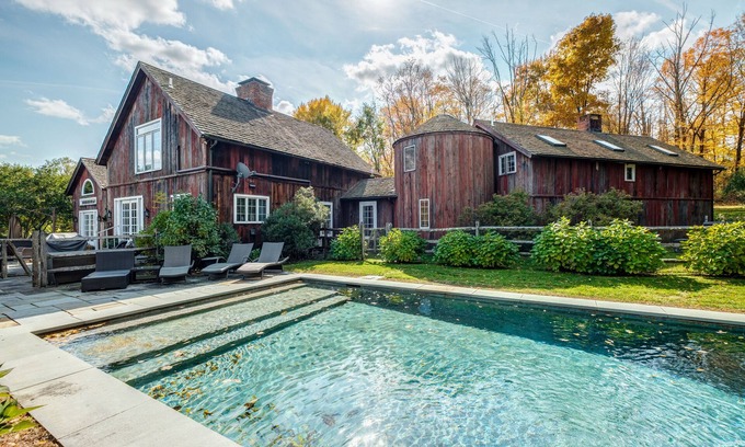 Washington Depot House | BEST TOWN WASHINGTON! "Kielwasser" PoshPadsCT Ski, Pool, 4 FPs, Bikes, Orchards