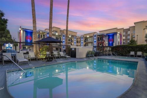 Anaheim Resort Hotel | Best Western Courtesy Inn Hotel - Anaheim Resort at the Park