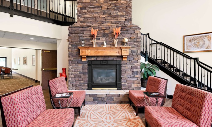Palmyra Hotel | Best Western Palmyra Inn & Suites