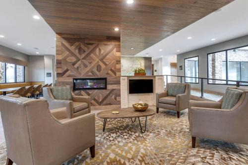 Pigeon Forge Hotel | Best Western Plus Apple Valley Lodge Pigeon Forge