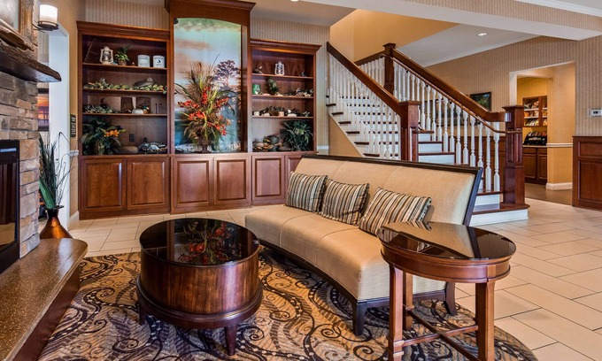 Easton Hotel | Best Western Plus Easton Inn & Suites