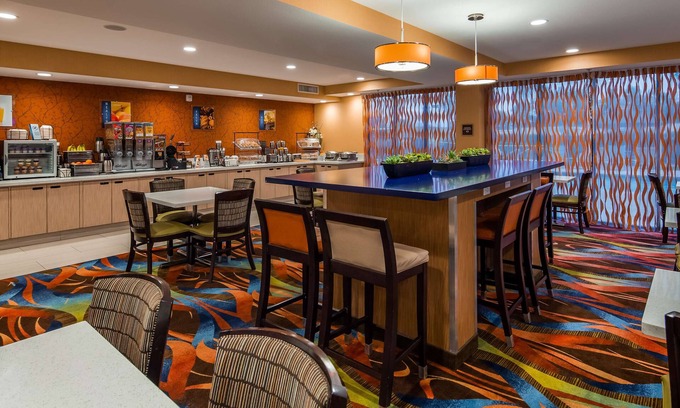 Roosevelt Hotel | Best Western Plus Fresno Airport Hotel