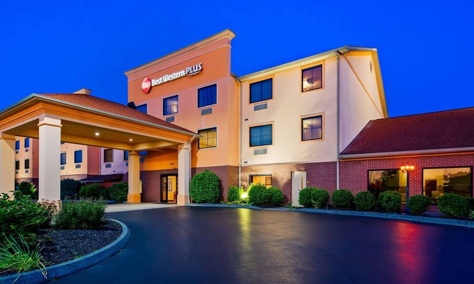 Knoxville Hotel | Best Western Plus Strawberry Inn & Suites
