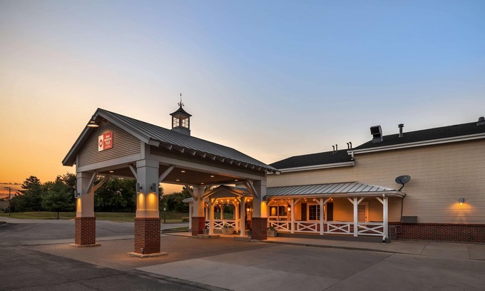 Ames Hotel | Best Western Plus University Park Inn & Suites