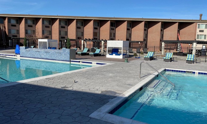 Montbello Hotel | Best Western Premier Denver East