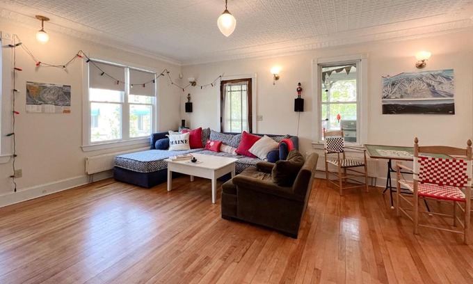 Bethel House | Bethel Village Getaway