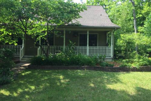 Thompsonville House | Betsie Woods
