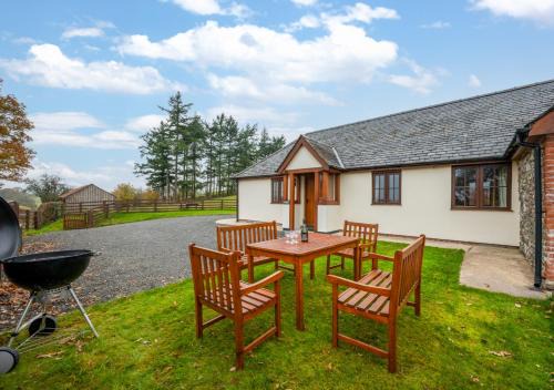 Llanfair Caereinion House | Beudyr Copa