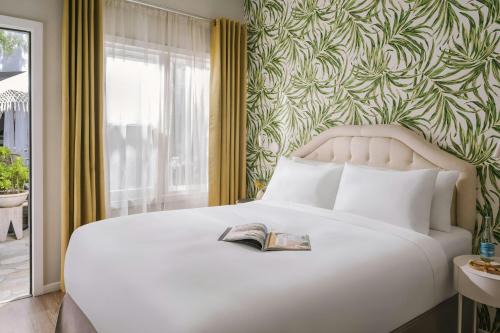 Beverly Hills Hotel | Beverly Terrace Hotel Beverly Hills, Sonder by Marriott Bonvoy