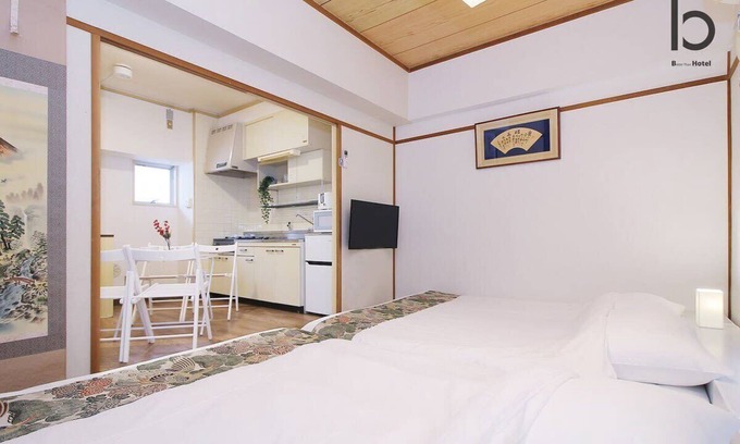 Hiroshima City Centre Apartment | bHotel135 1 BR for 4 ppl mins walk to Peace Park