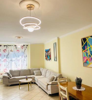 Lezhe Apartment | Biancas House