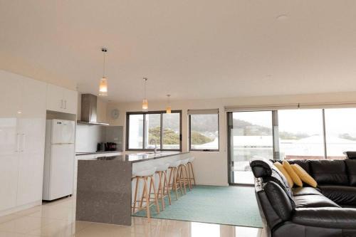 Bicheno House | Bicheno Sands-space and the sea