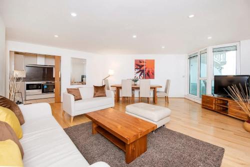 Vauxhall Apartment | Big Flat close to Big Ben