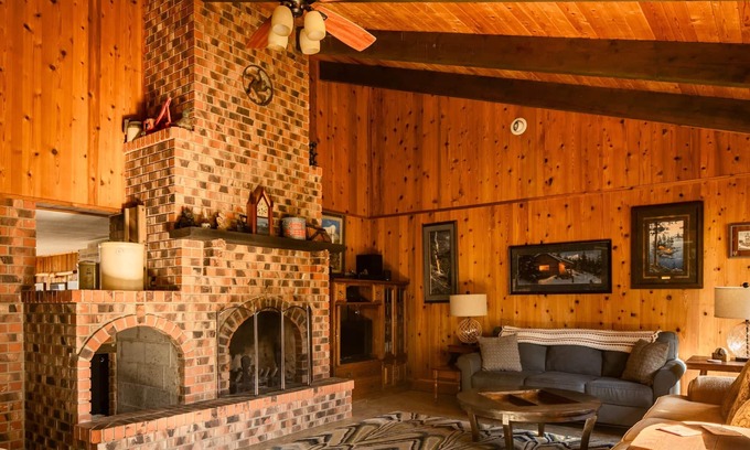 Sandpoint House | Big home on Lake Pend Oreille ranch in Sandpoint