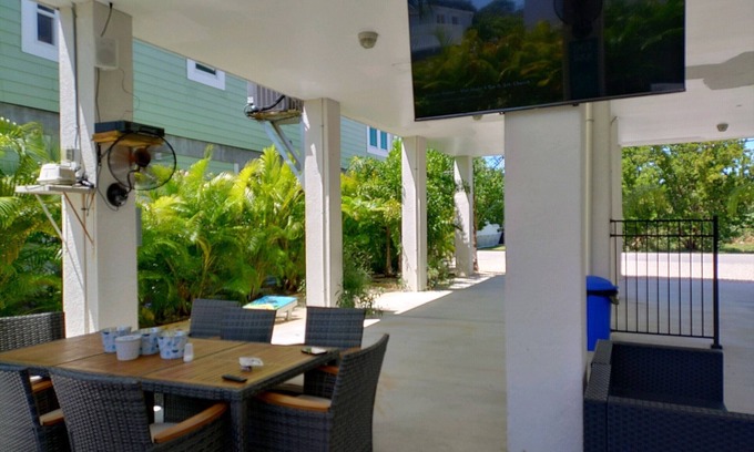Sands House | Big Pine Key! 3 bedroom house 2 bath sleeps 6