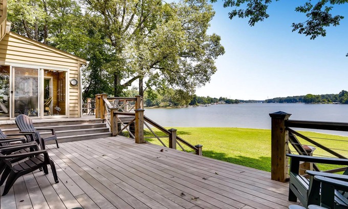 Troutman House | Big Water- Some of the BEST water views on Lake Norman!