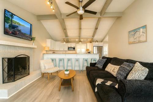 Mayhew House | Big Water View Lake Home in Mooresville, North Carolina