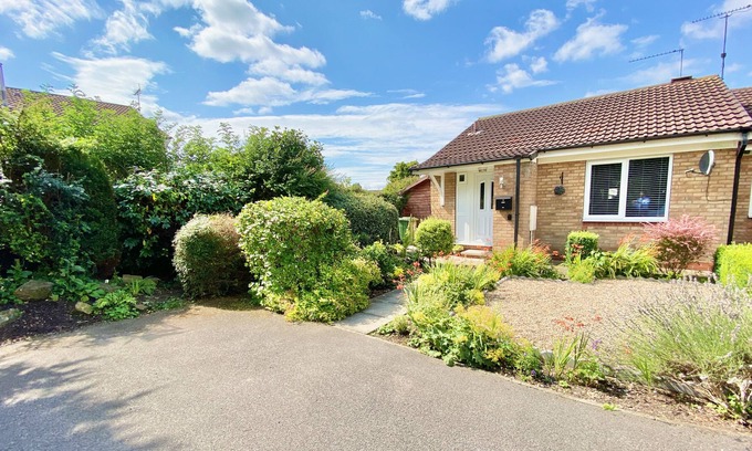 Driffield House | Bijou Abode::charming bungalow, quiet setting, gardens, private parking & cabin.
