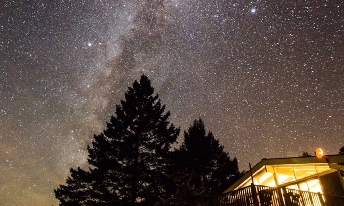 East Burke Ski Chalet | Bike & Ski Chalet in Amazing Location - Great for Groups and Families