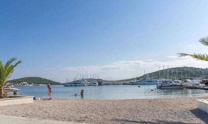 Rogoznica Apartment | Bilja - 20 M From the sea - A2
