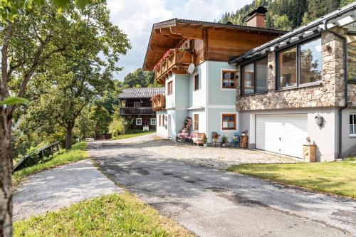 Goldegg Apartment | Biobergbauernhof Bergzeit Apartment