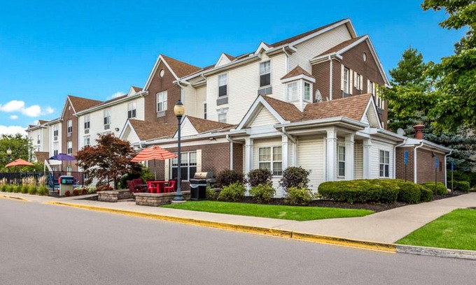 Blue Ash Hotel | Birch Hills Suites - Blue Ash