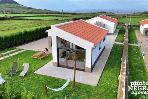 Altares House | Bird House by PontaNegraAzores