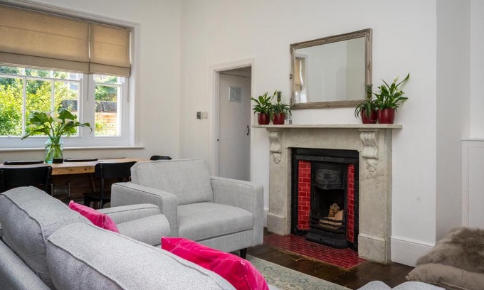 Worthing Apartment | Birdsong & Pine: parking & garden