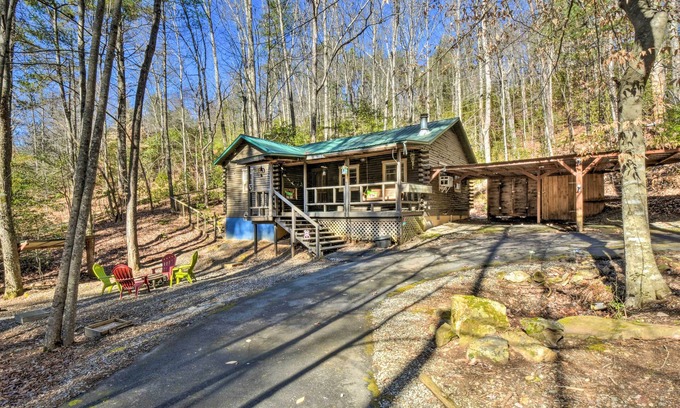 Blairsville Cabin | Blairsville Cabin w/Fire Pit, 7 Mi to Dtwn!